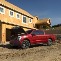 2022 Ford F-150 Lightning Platinum